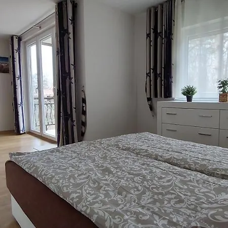 Dom Goscinny Na Wylacznosc . * Jarosławiec
